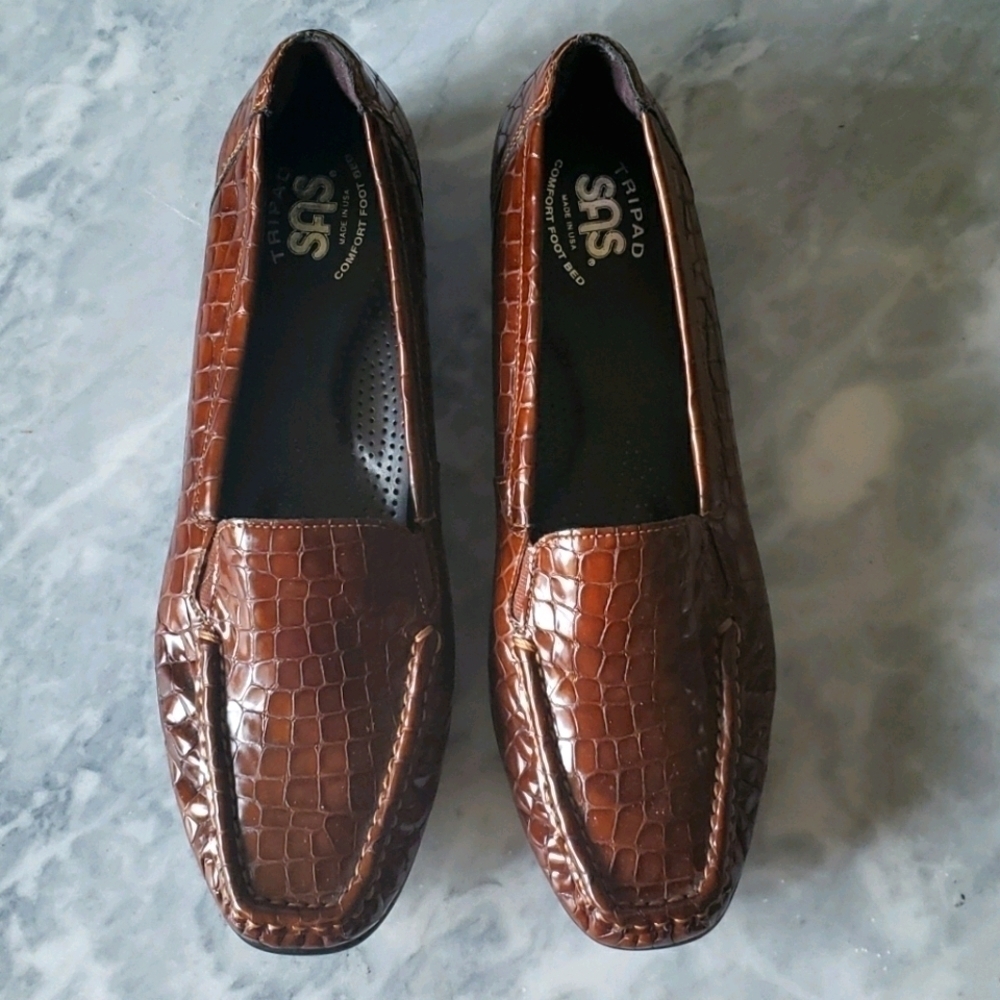 SAS Tripad Brown Patent Leather loafers, Size 9.5N